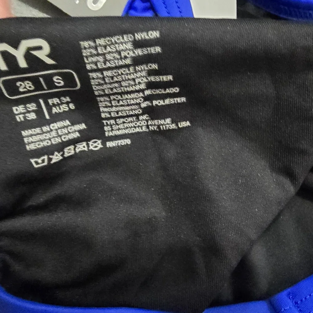 TYR Girls Solid Diamondfit Swimsuit Royal Blue One Piece DSOL1A Size 28 S